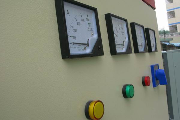 如皋配电柜-3683讲讲配电柜注意事项